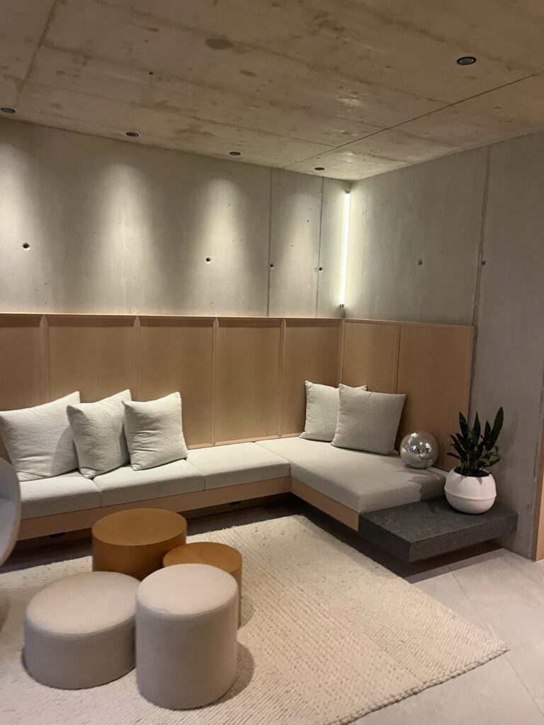 VaniVanity_Haus Jausern