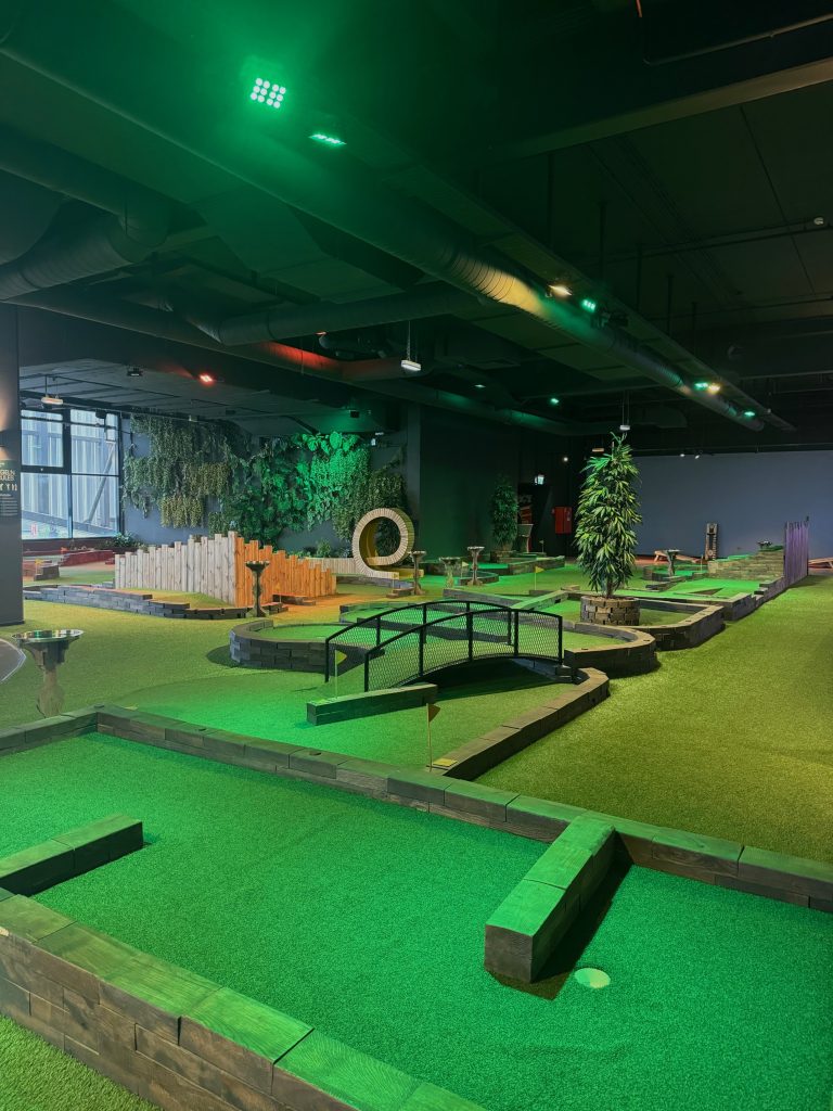 VaniVanity_Minigolf SCS