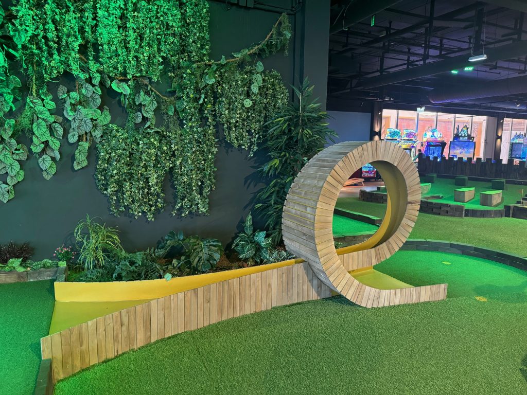 VaniVanity_Minigolf SCS