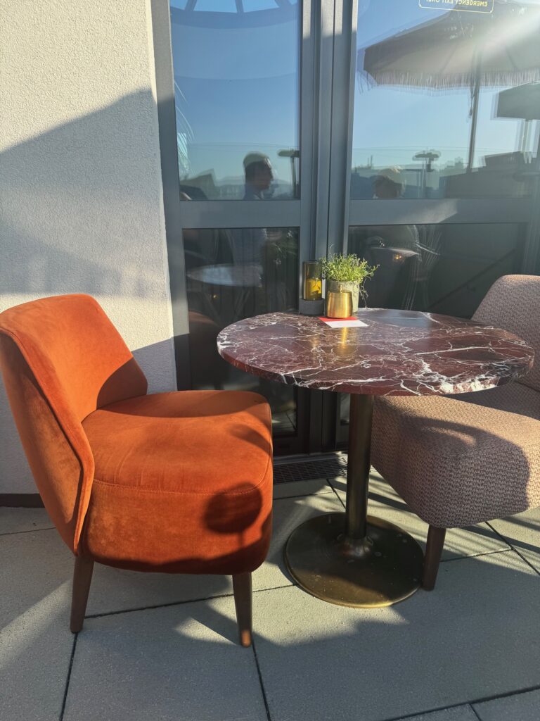 VaniVanity_Chez Bernard Bar