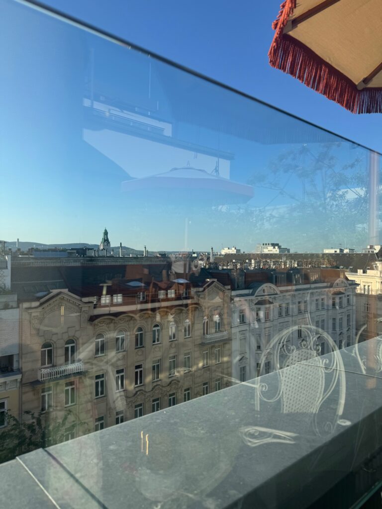 VaniVanity_Chez Bernard Bar