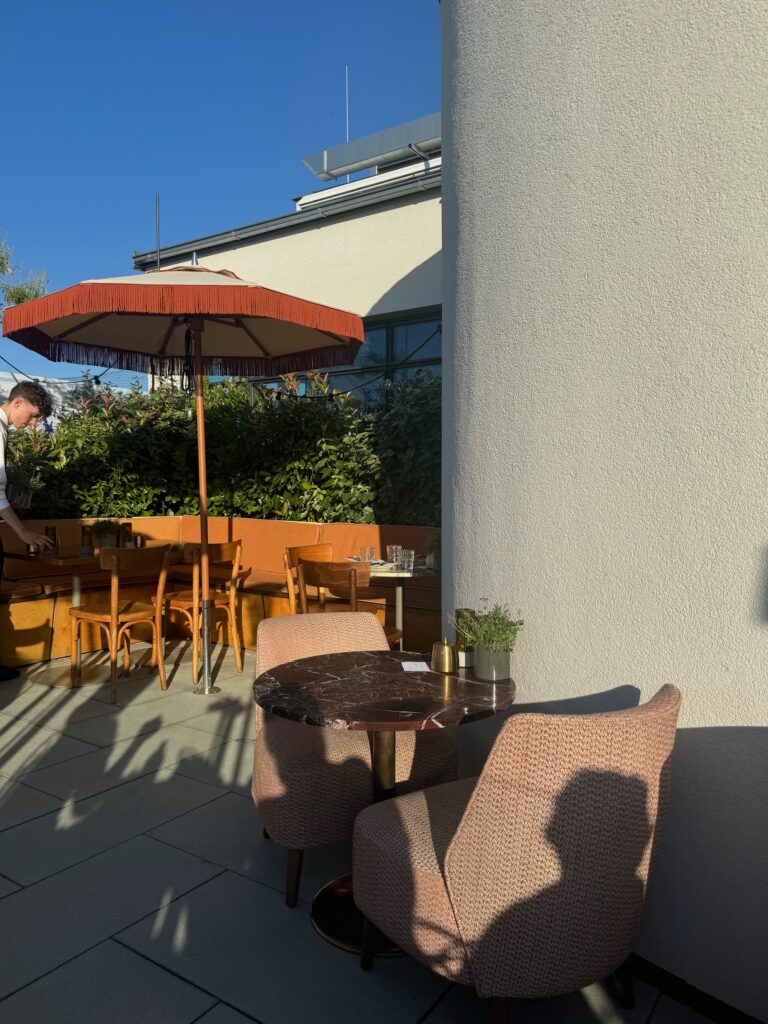 VaniVanity_Chez Bernard Bar