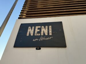 VaniVanity_Neni am Wasser