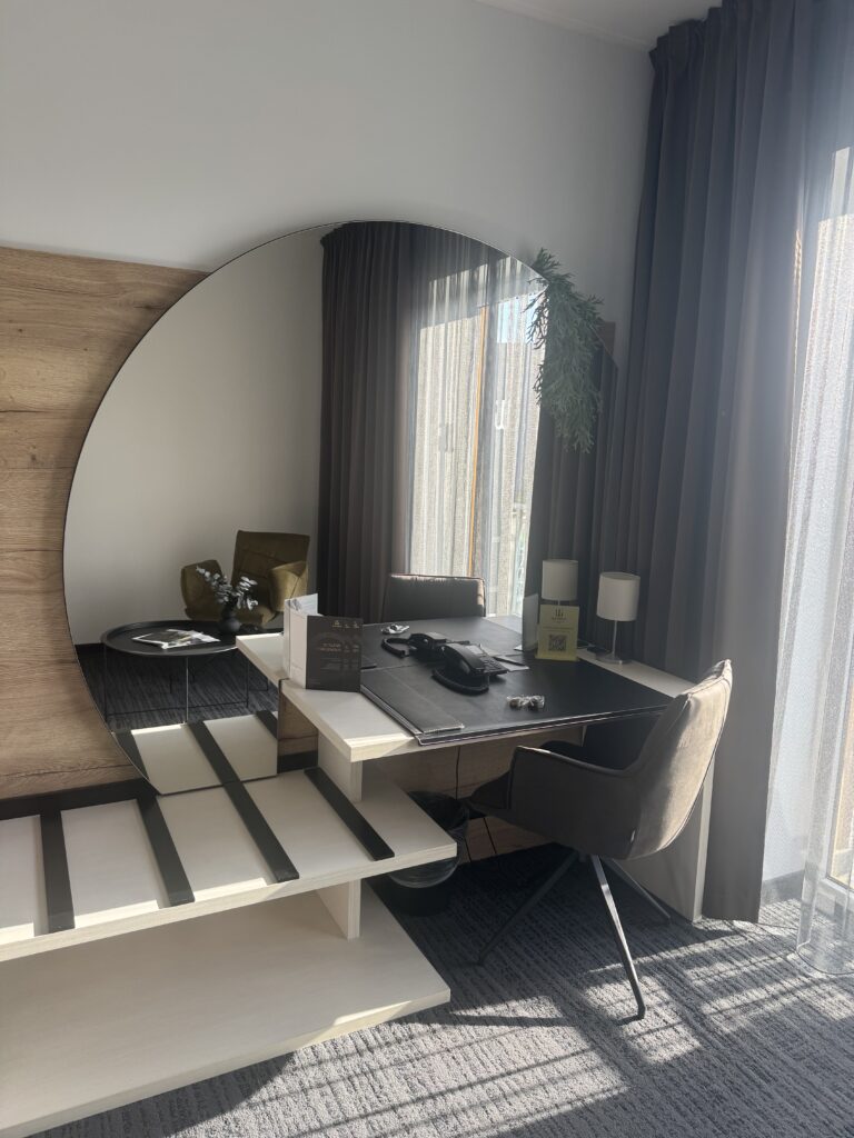 VaniVanity_Maximus Resort