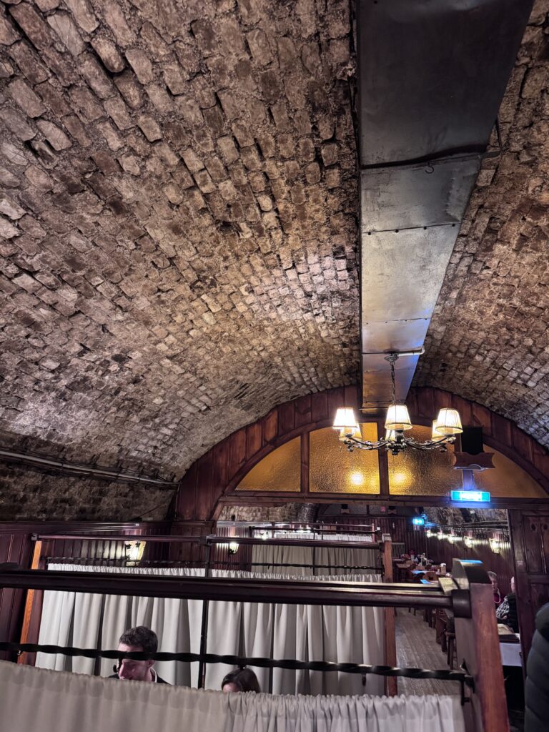 VaniVanity_Esterhazykeller