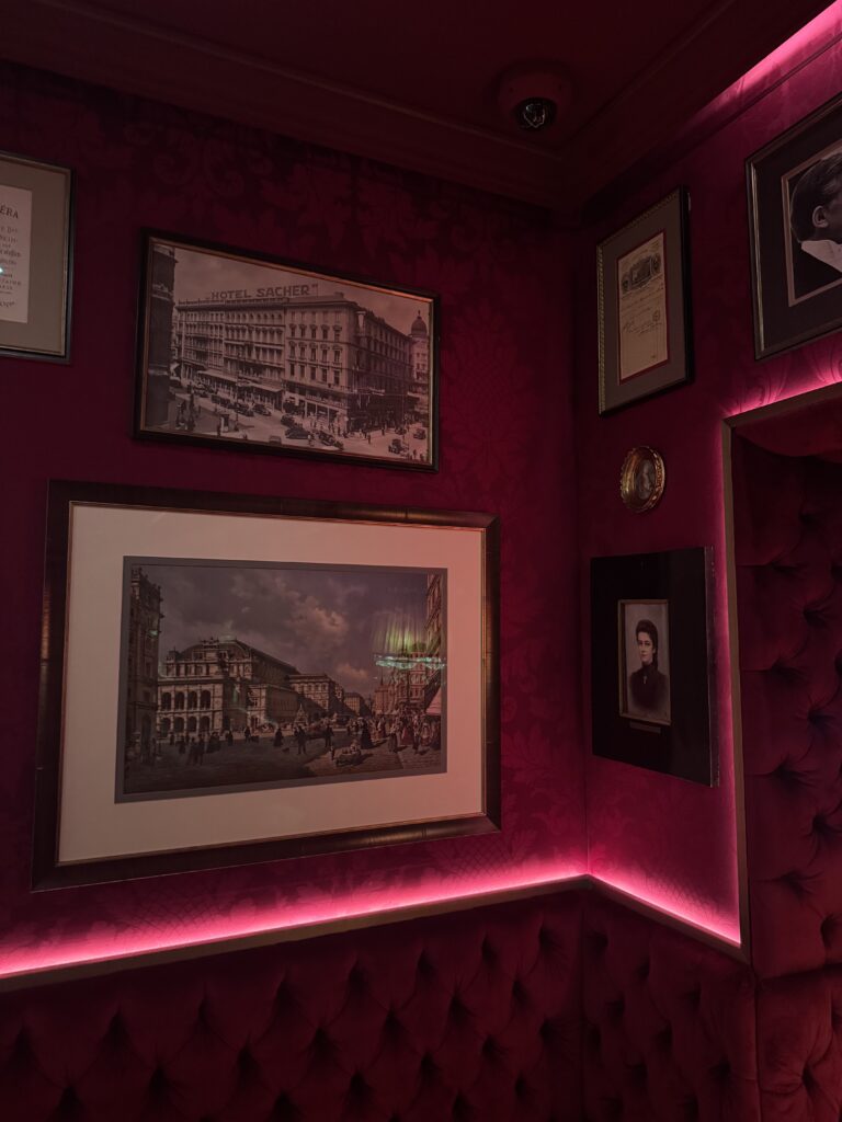 VaniVanity_Cafe Bel Etage