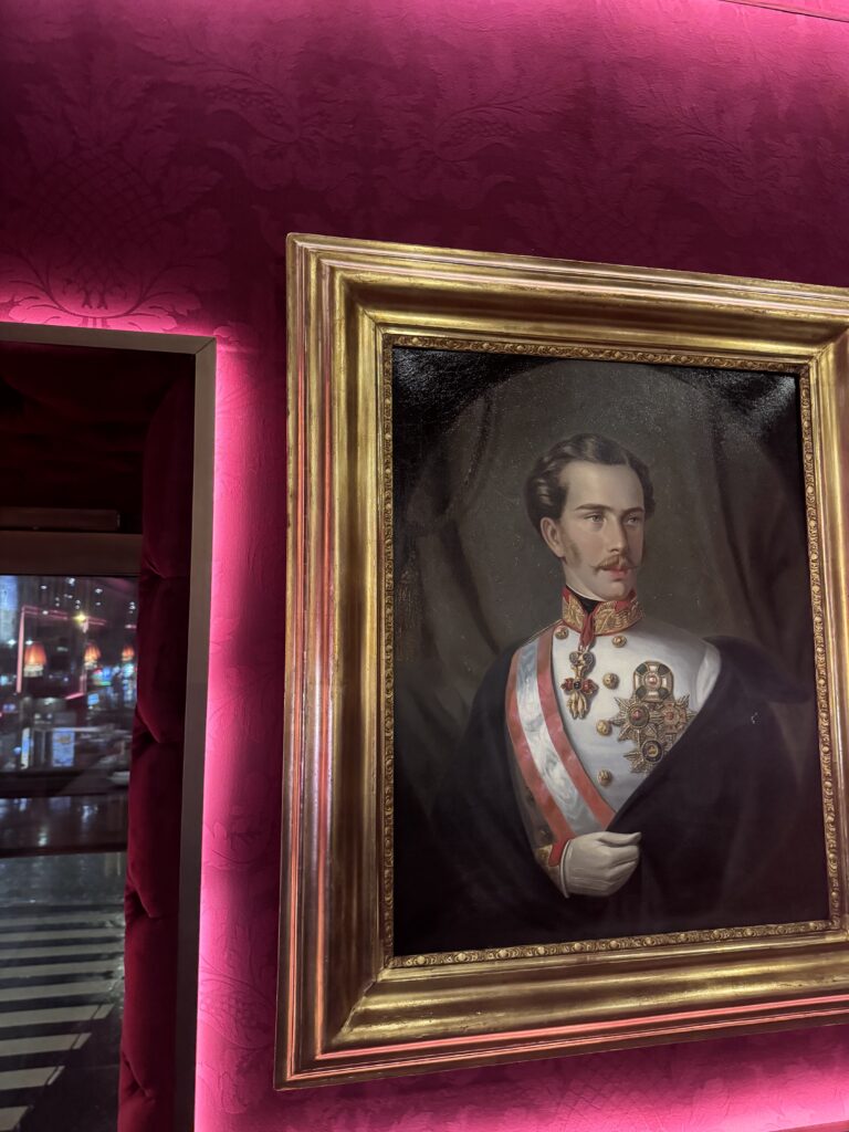 VaniVanity_Cafe Bel Etage