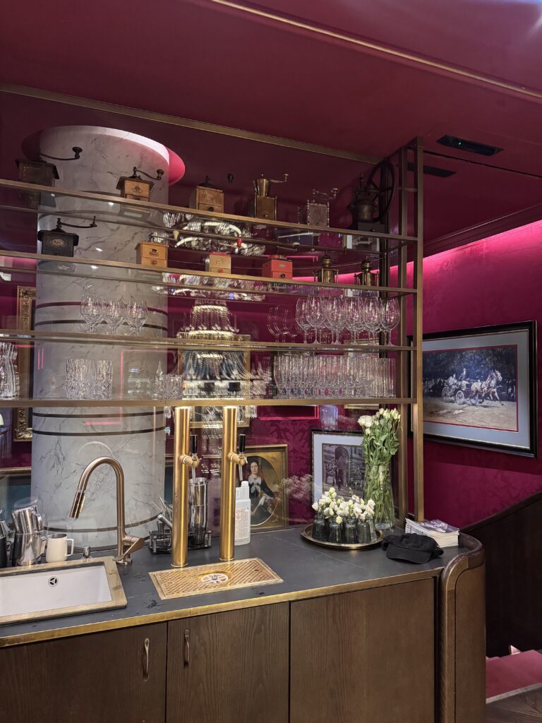 VaniVanity_Cafe Bel Etage