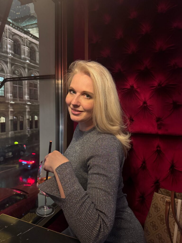 VaniVanity_Cafe Bel Etage