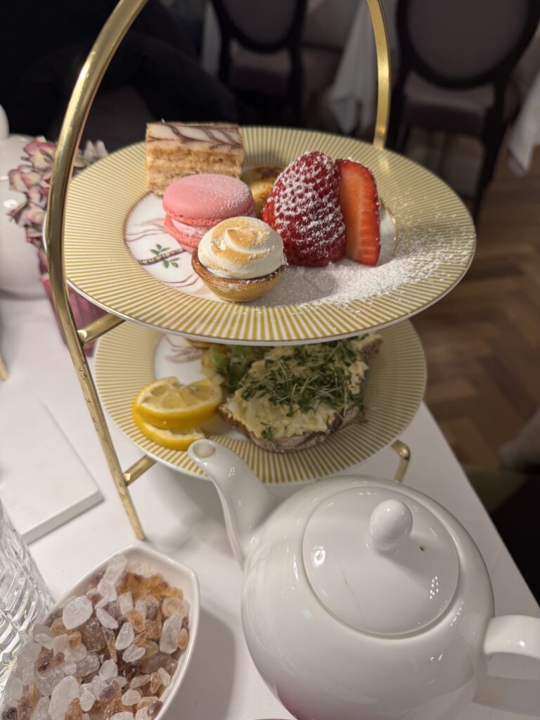 VaniVanity_Haas & Haas Teasalon