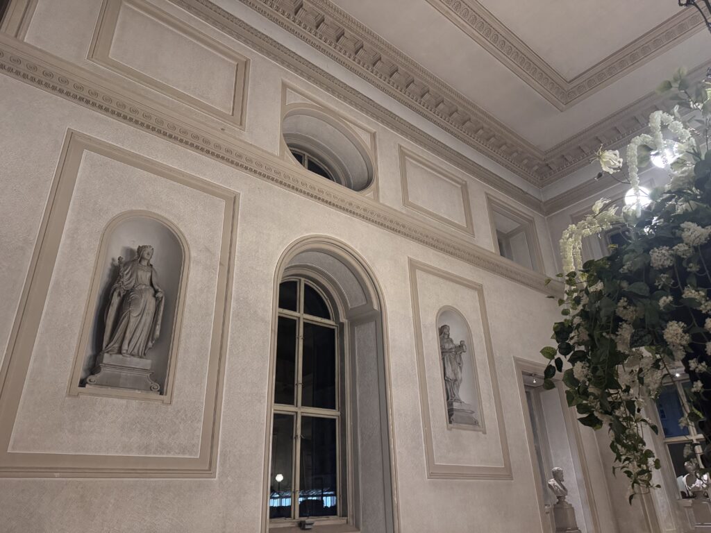 VaniVanity_Cirque Rouge Masquerade Ball