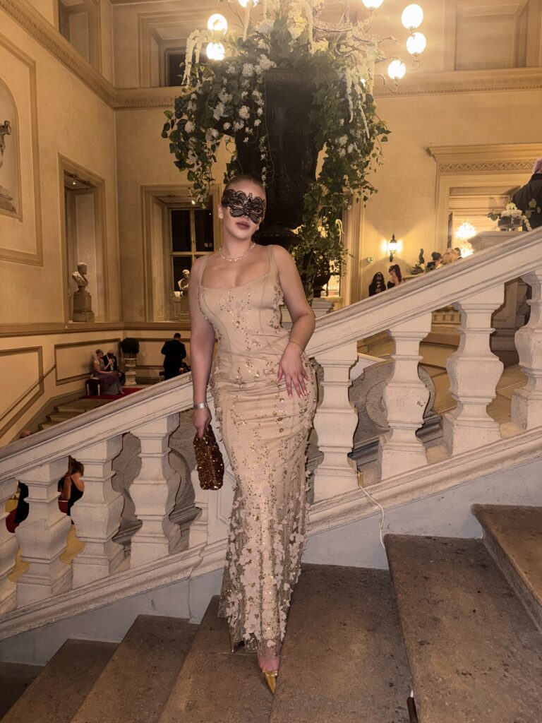 VaniVanity_Cirque Rouge Masquerade Ball