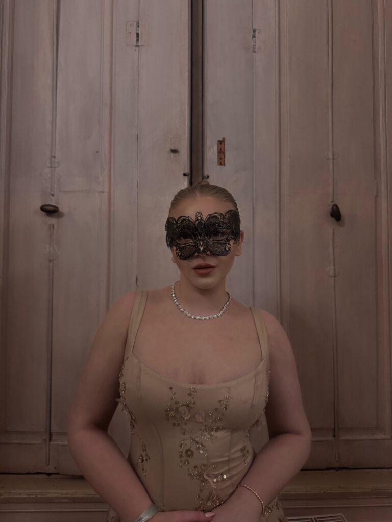 VaniVanity_Cirque Rouge Masquerade Ball