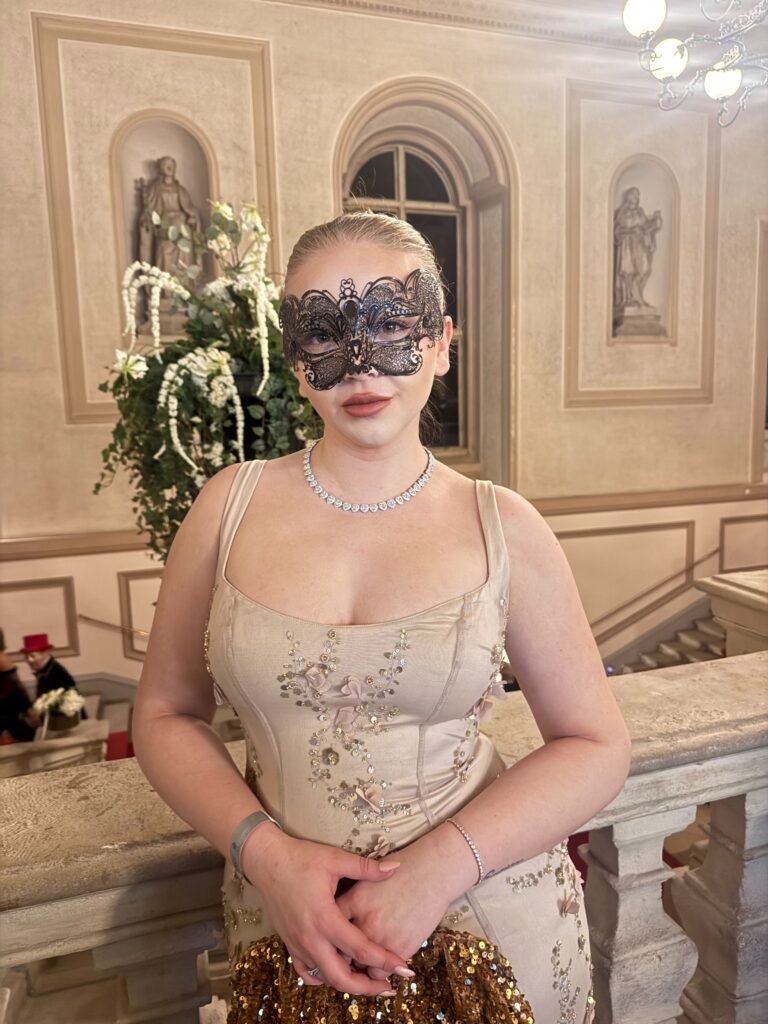 VaniVanity_Cirque Rouge Masquerade Ball