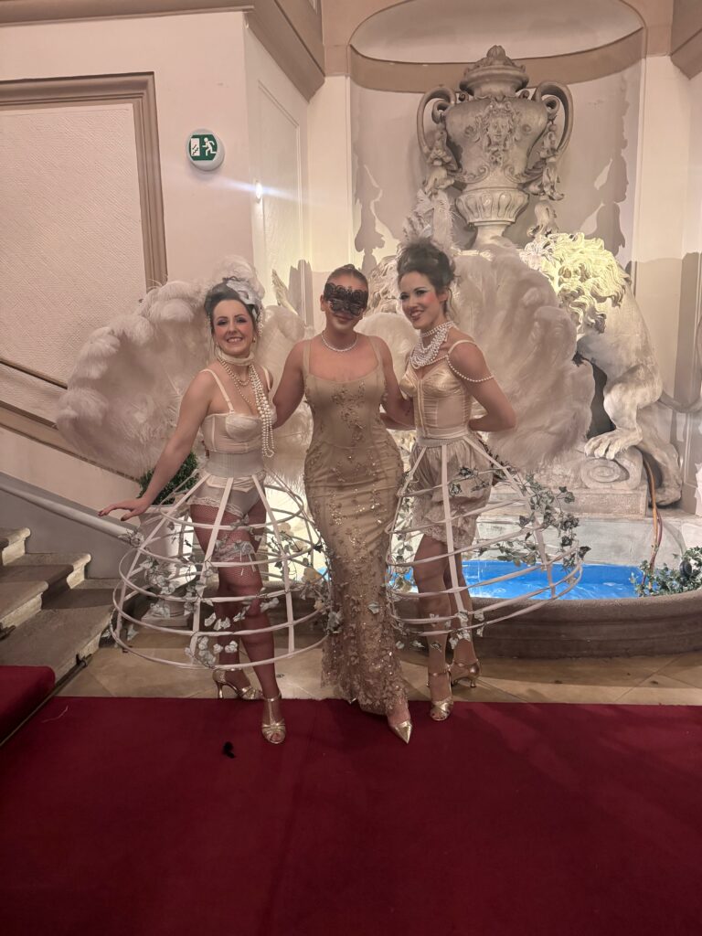 VaniVanity_Cirque Rouge Masquerade Ball