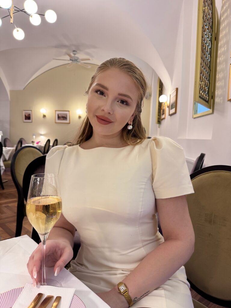 VaniVanity_Haas & Haas Teasalon