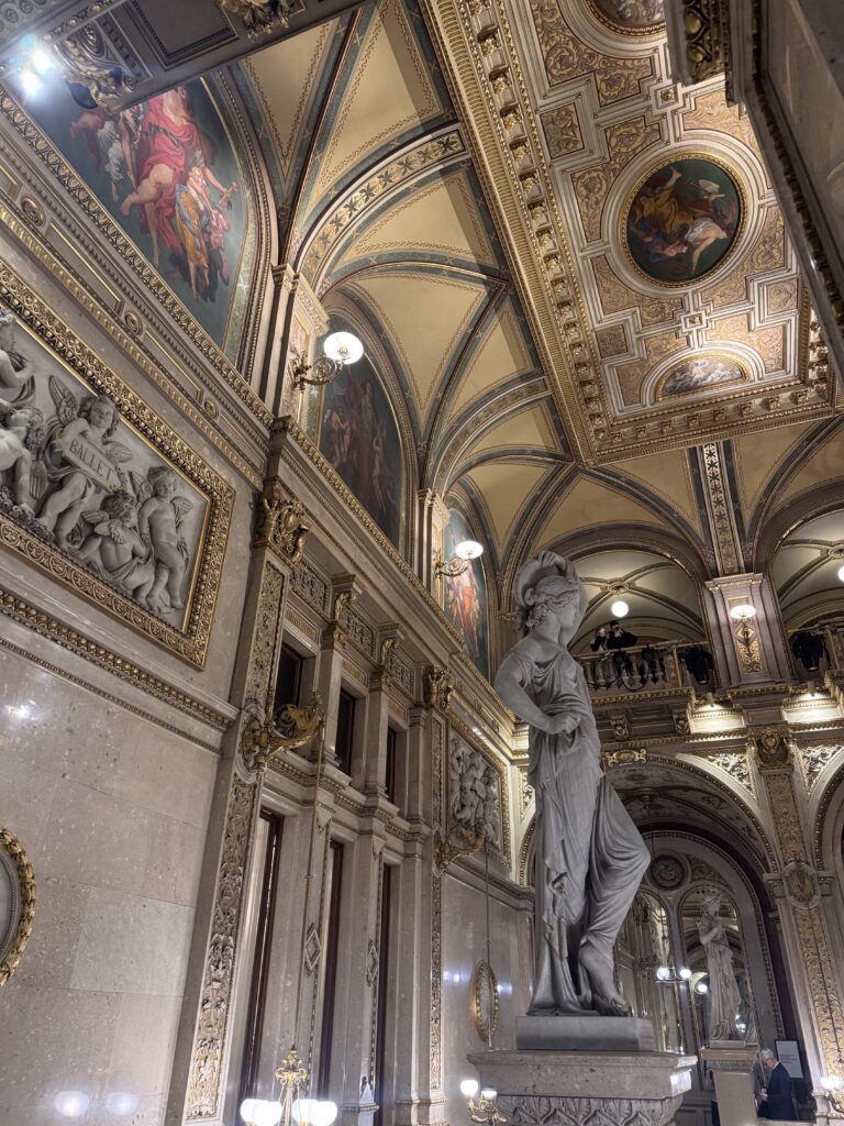 VaniVanity_Vienna State Opera