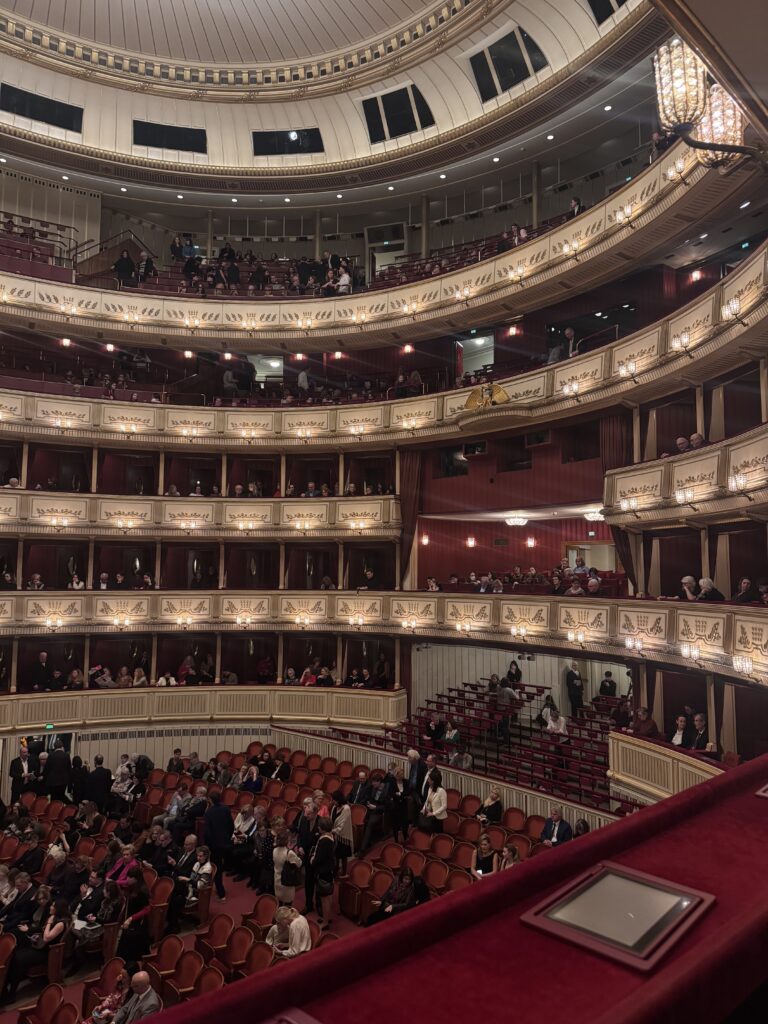 VaniVanity_Vienna State Opera