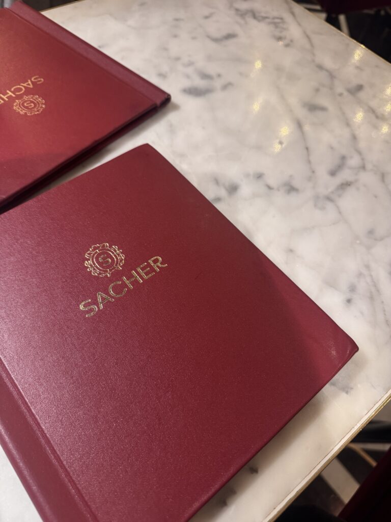 VaniVanity_Cafe Bel Etage