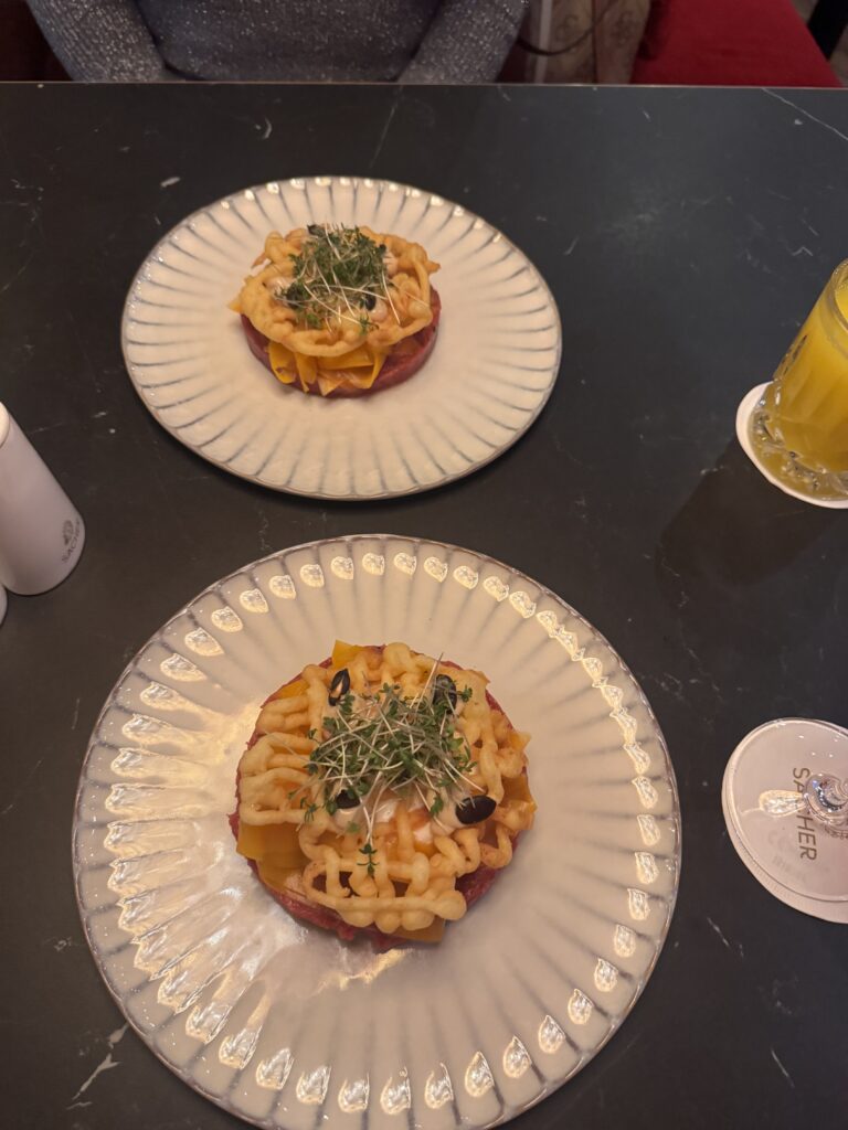 VaniVanity_Cafe Bel Etage