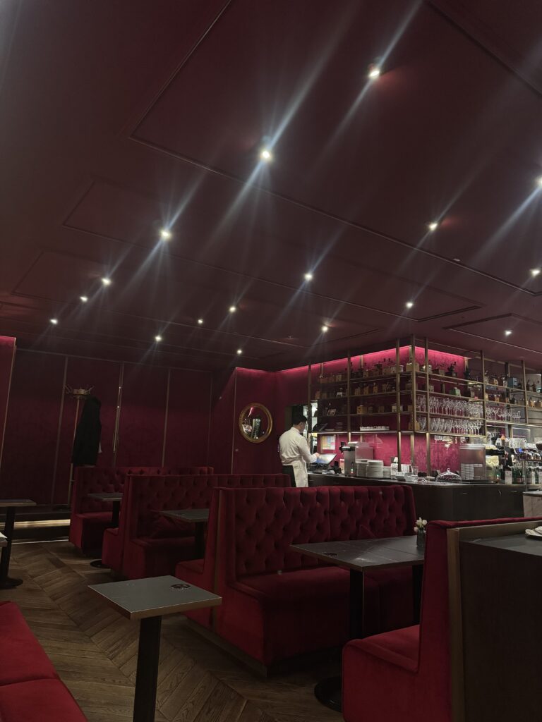 VaniVanity_Cafe Bel Etage
