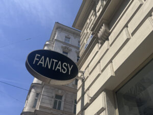 VaniVanity_Fantasy Bistro